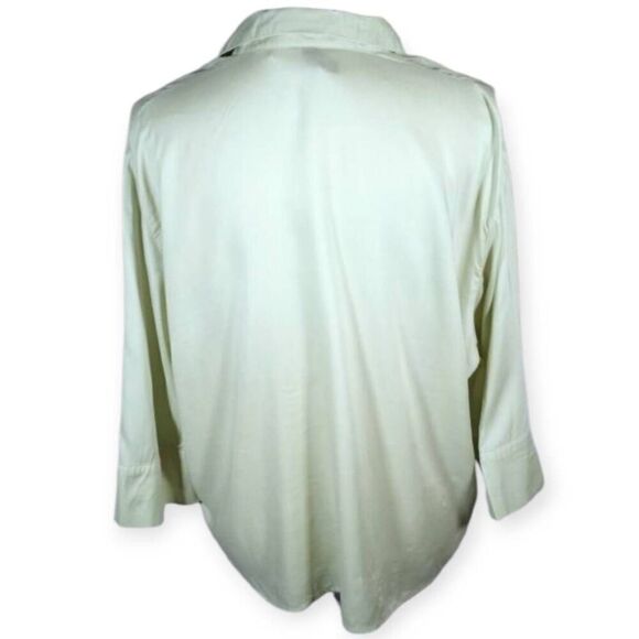 H&M LT. GREEN BLOUSE SZ.L EUC.  GORGEOUS BLOUSE IN EXCELLENT USED CONDITION. - Picture 4 of 7